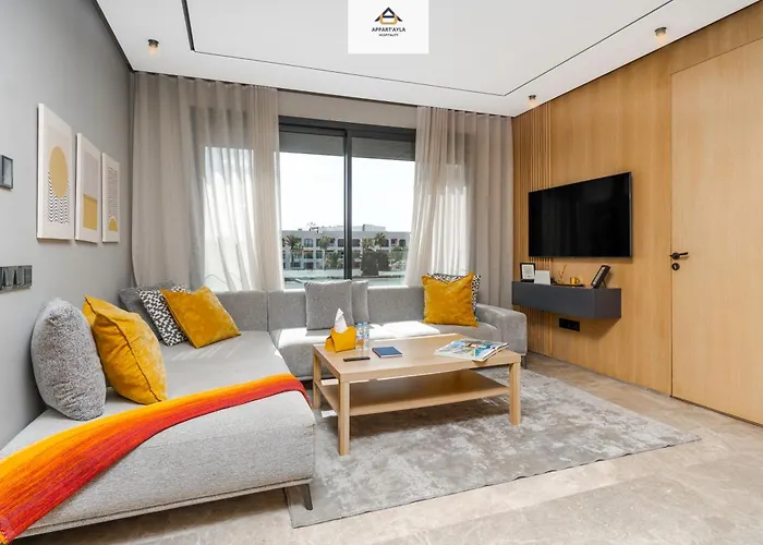 The Besty Ocean Suite-By Ayla Stay